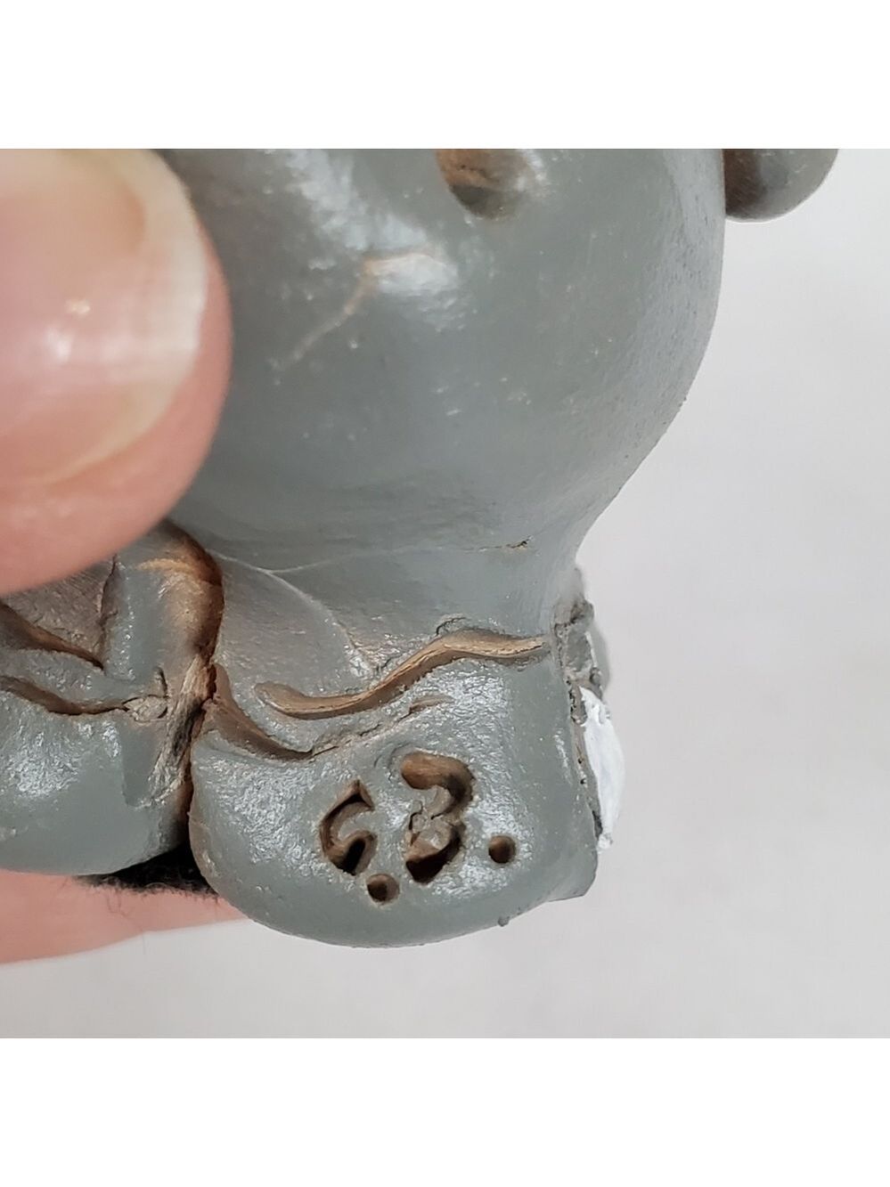 VTG signed Chubby hand molded tiny silly Elephant figurine - Picture 6 of 11